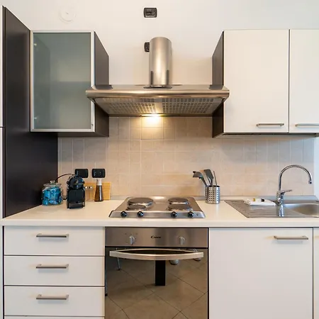 Appartamento Moderno Con Garage, Wi-fi, Aria Condizionata E Terrazzo *