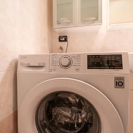 Moderno Con Garage, Wi-fi, Aria Condizionata E Terrazzo Appartamento *